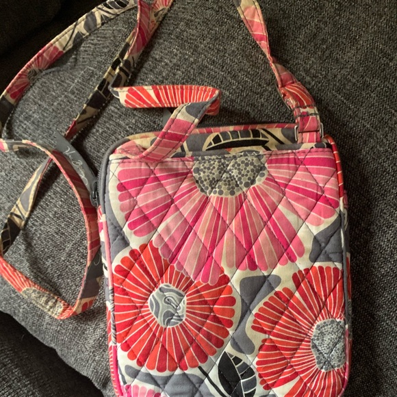 Vera Bradley cross body bag - Picture 2 of 8